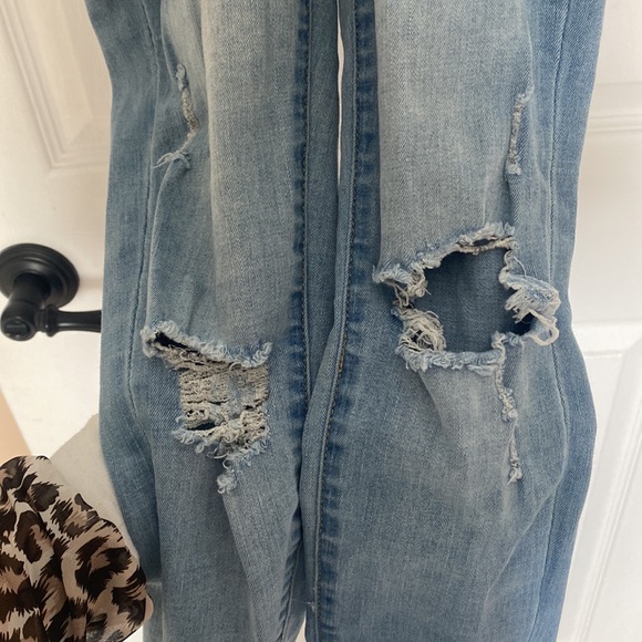 Garage Ultra High Waist Better Booty Jeans - Picture 5 of 5